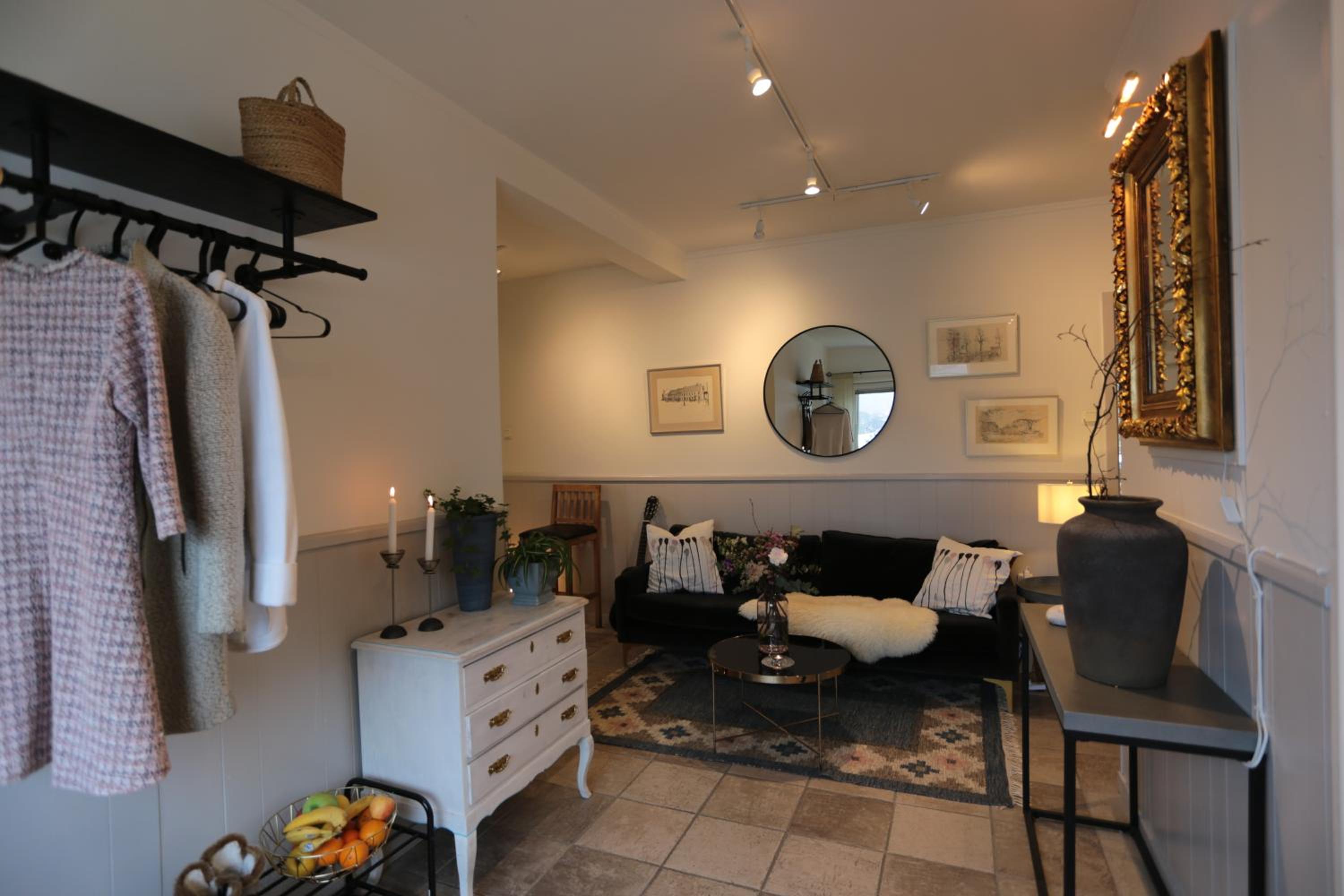 HaHa Nordic Home Partille Large 3BR Home for 7 Guests with 2 Kitchens, Garden & Parking