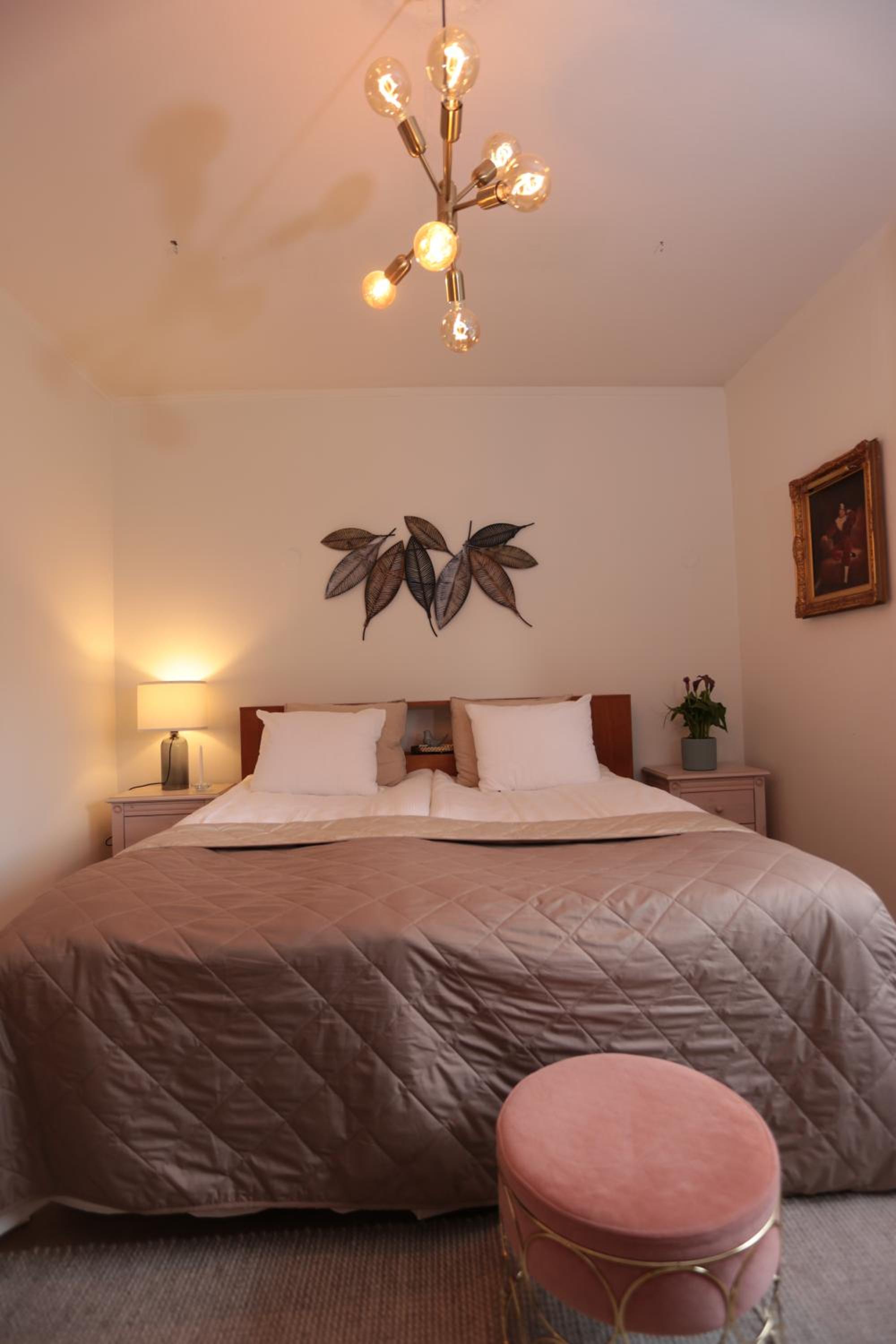 HaHa Nordic Home Partille Large 3BR Home for 7 Guests with 2 Kitchens, Garden & Parking