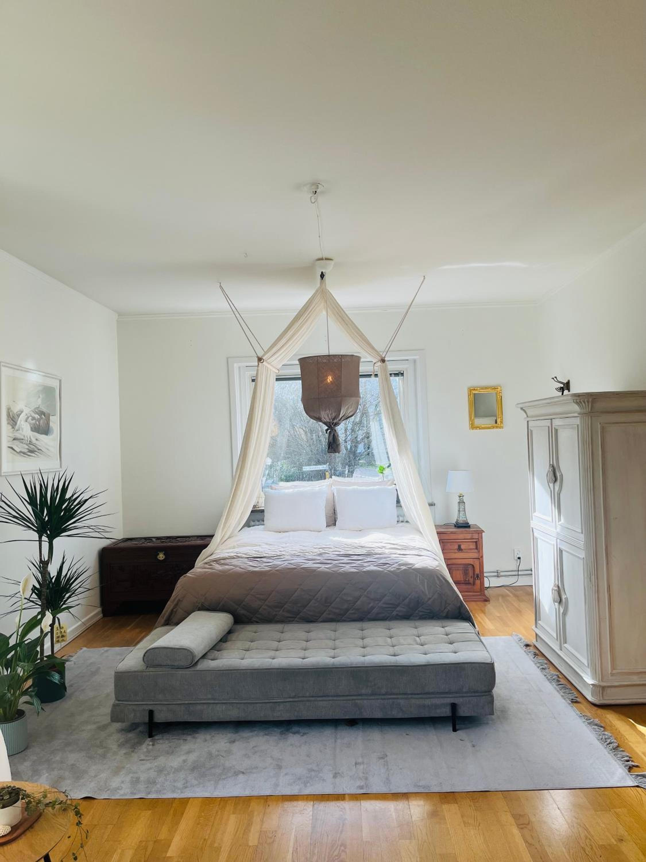 HaHa Nordic Home Partille Large 3BR Home for 7 Guests with 2 Kitchens, Garden & Parking