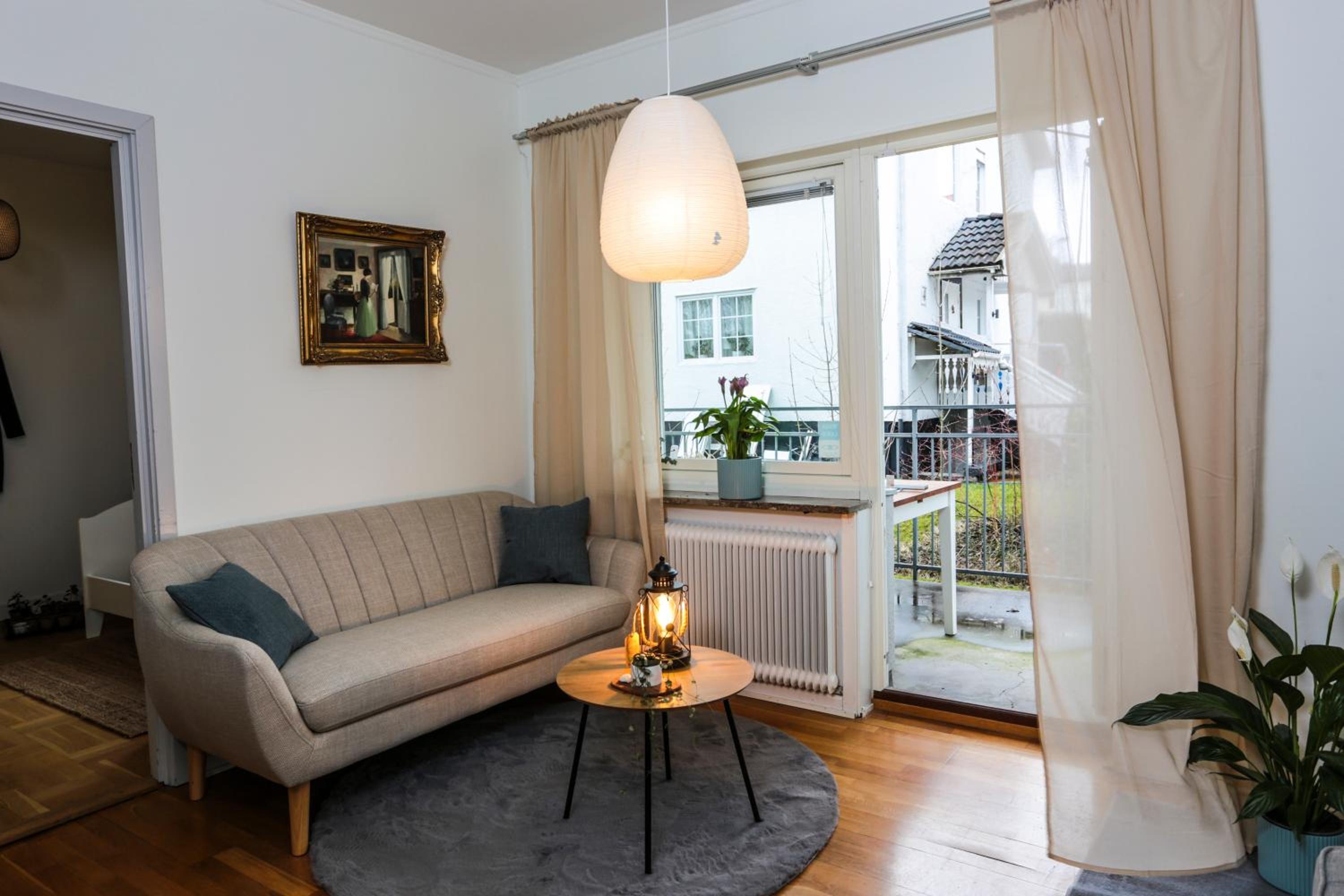 HaHa Nordic Home Partille Large 3BR Home for 7 Guests with 2 Kitchens, Garden & Parking
