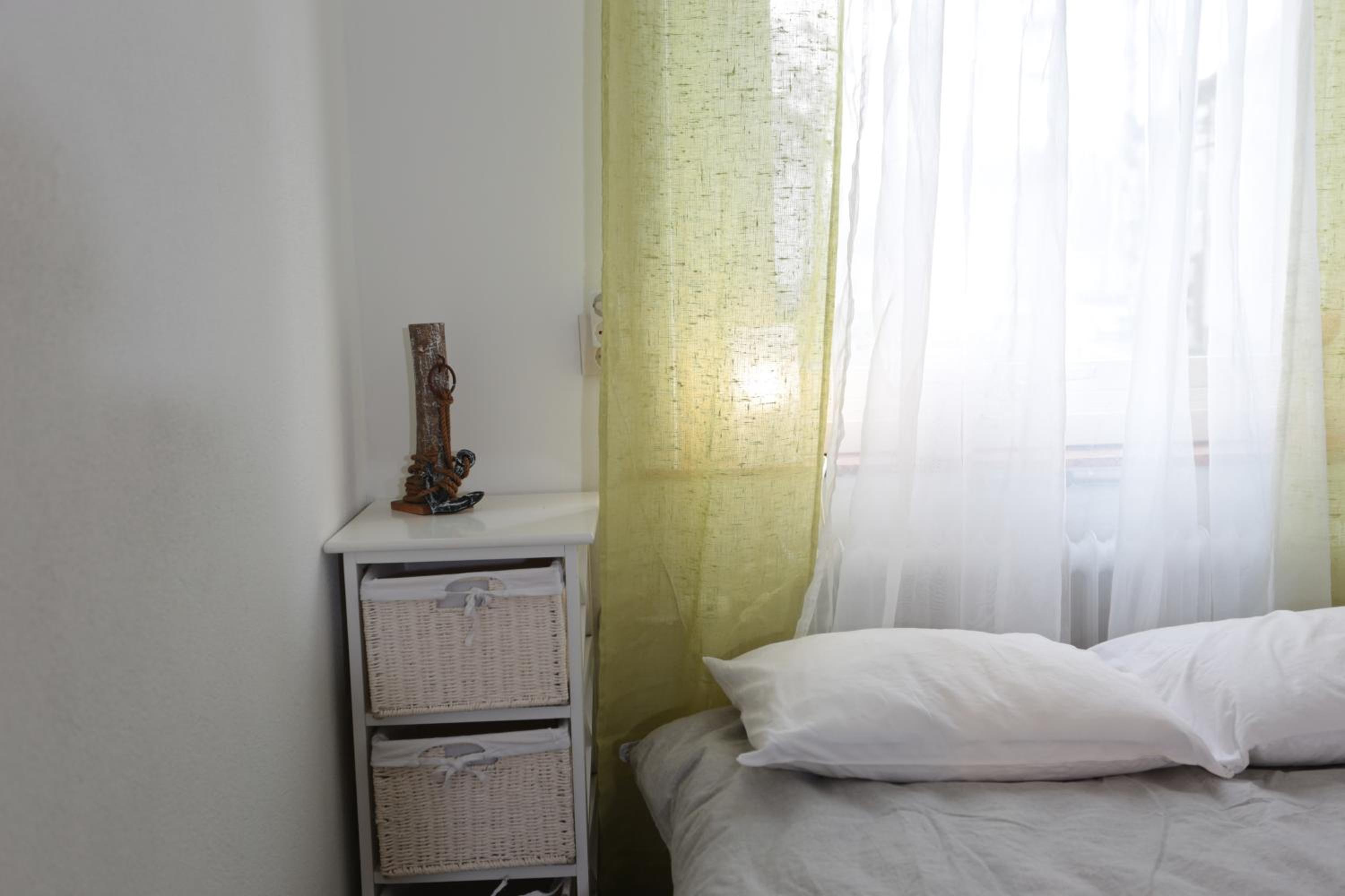HaHa Nordic Home Partille Large 3BR Home for 7 Guests with 2 Kitchens, Garden & Parking