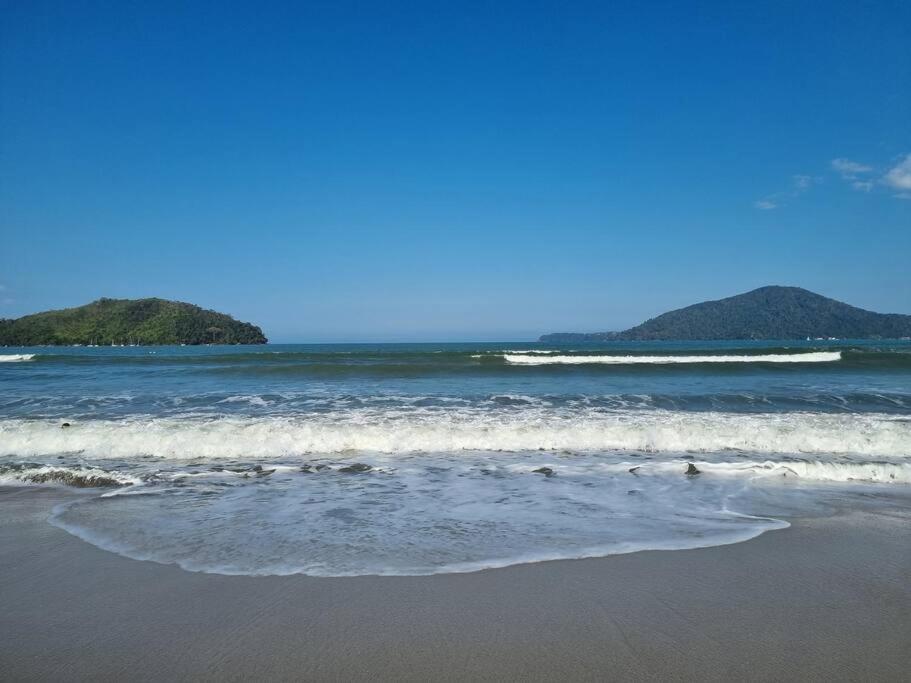 LINDO APTO - 2 quadras-200m da Praia Pereque Açu