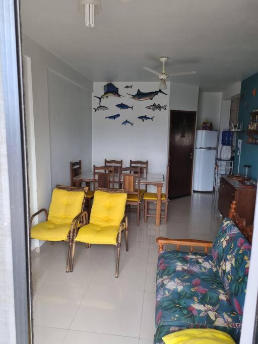 LINDO APTO - 2 quadras-200m da Praia Pereque Açu