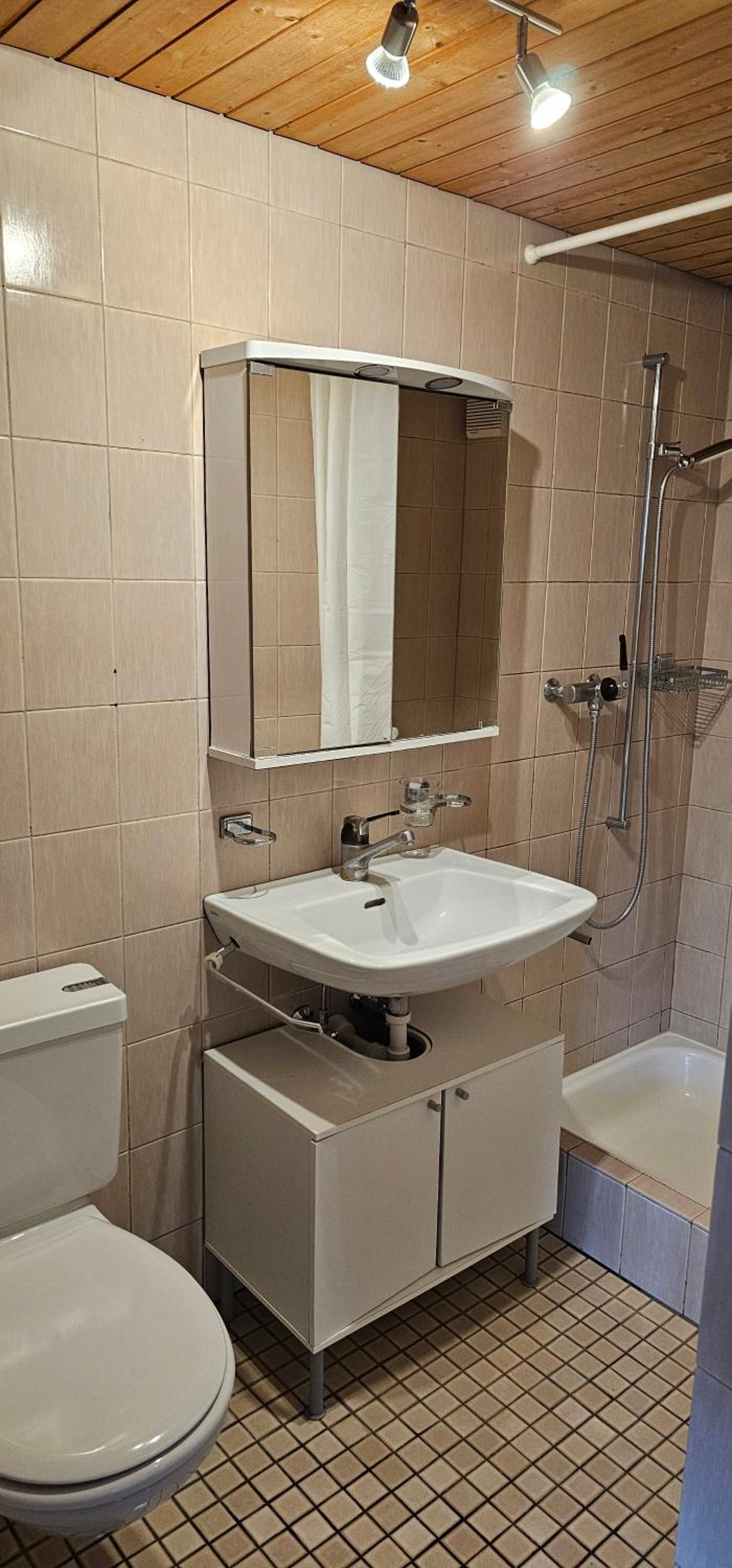 Lakeberry Apartment