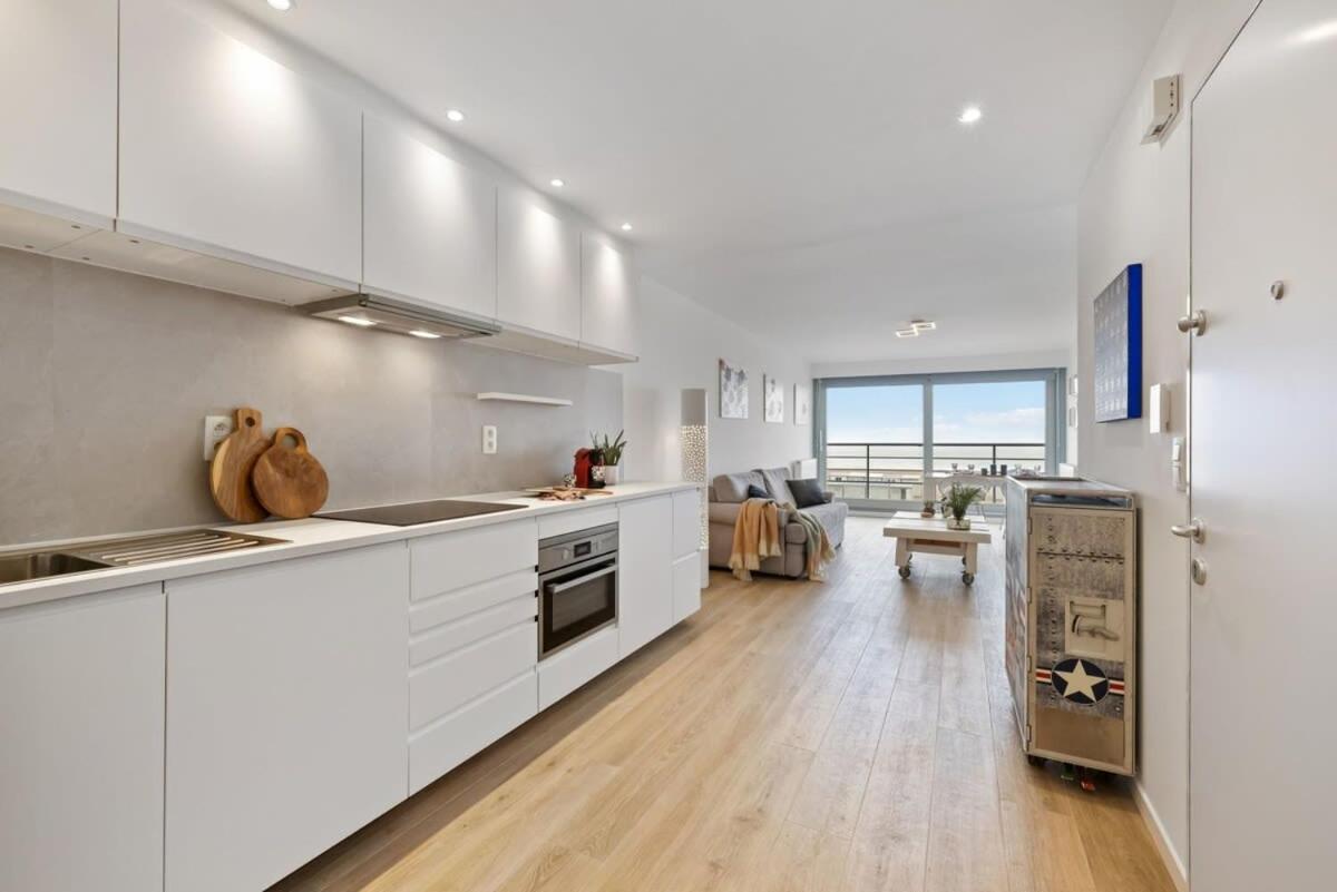 Huswell - Apartment with frontal sea view in Knokke