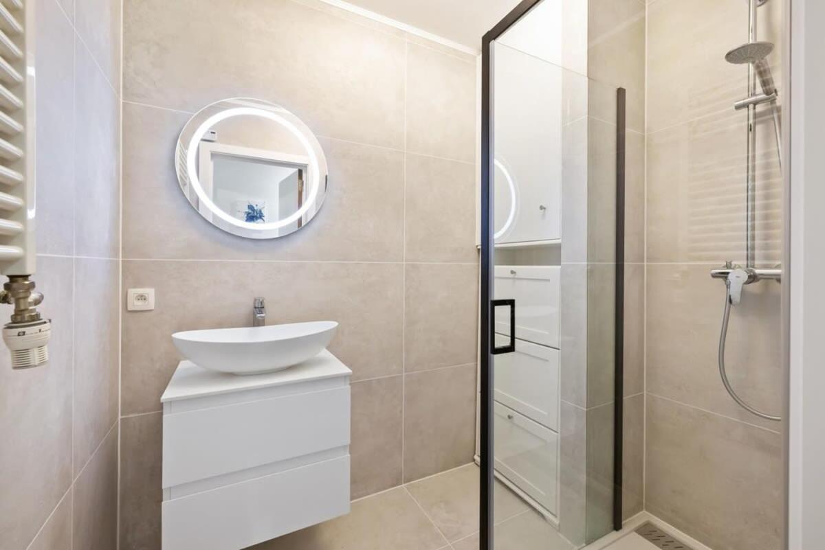 Huswell - Apartment with frontal sea view in Knokke