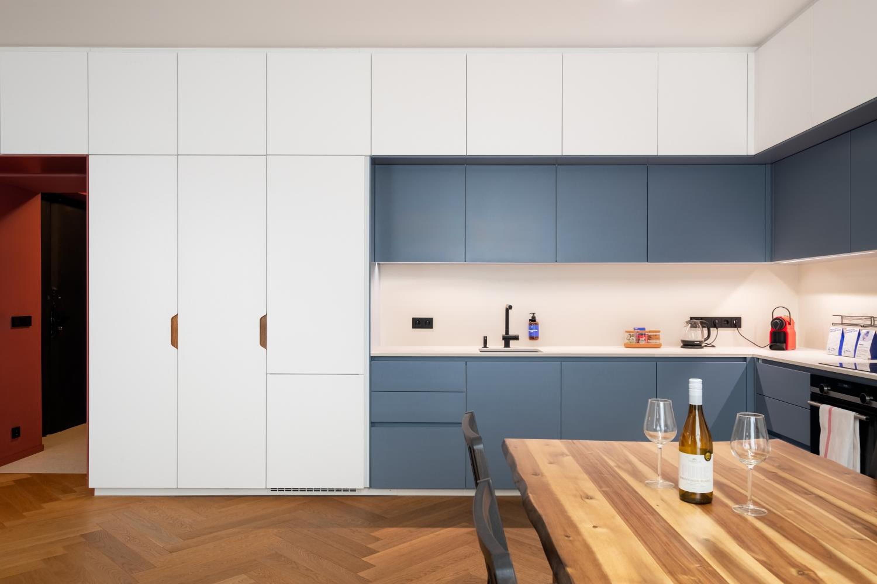 Modern apartment with workspace in Libeň by Prague Days