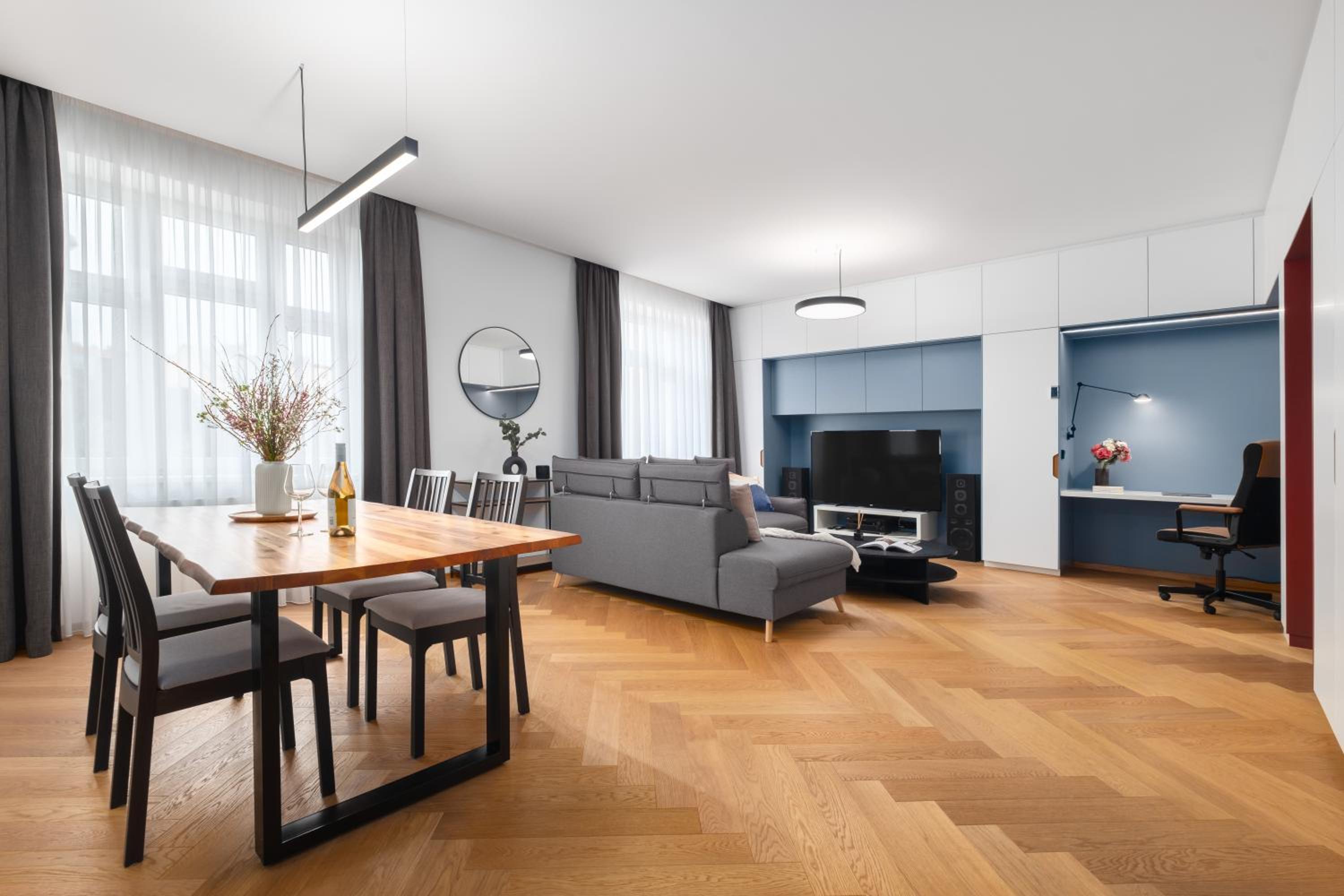Modern apartment with workspace in Libeň by Prague Days