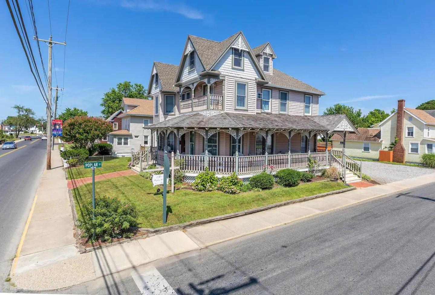 Inn at Poplar Corner B&B on Chincoteague Island view 4