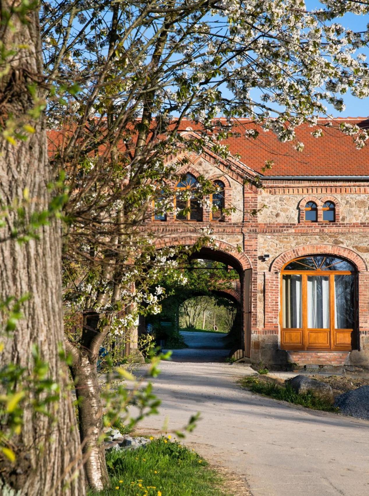 TinyHousebeiDresden mit Faßsauna spektakuläres winziges Häuschen auf Stelzen im Pferdeteich, Kaminofen, umlaufende Terrasse - Nähe Sächsische Schweiz - Von