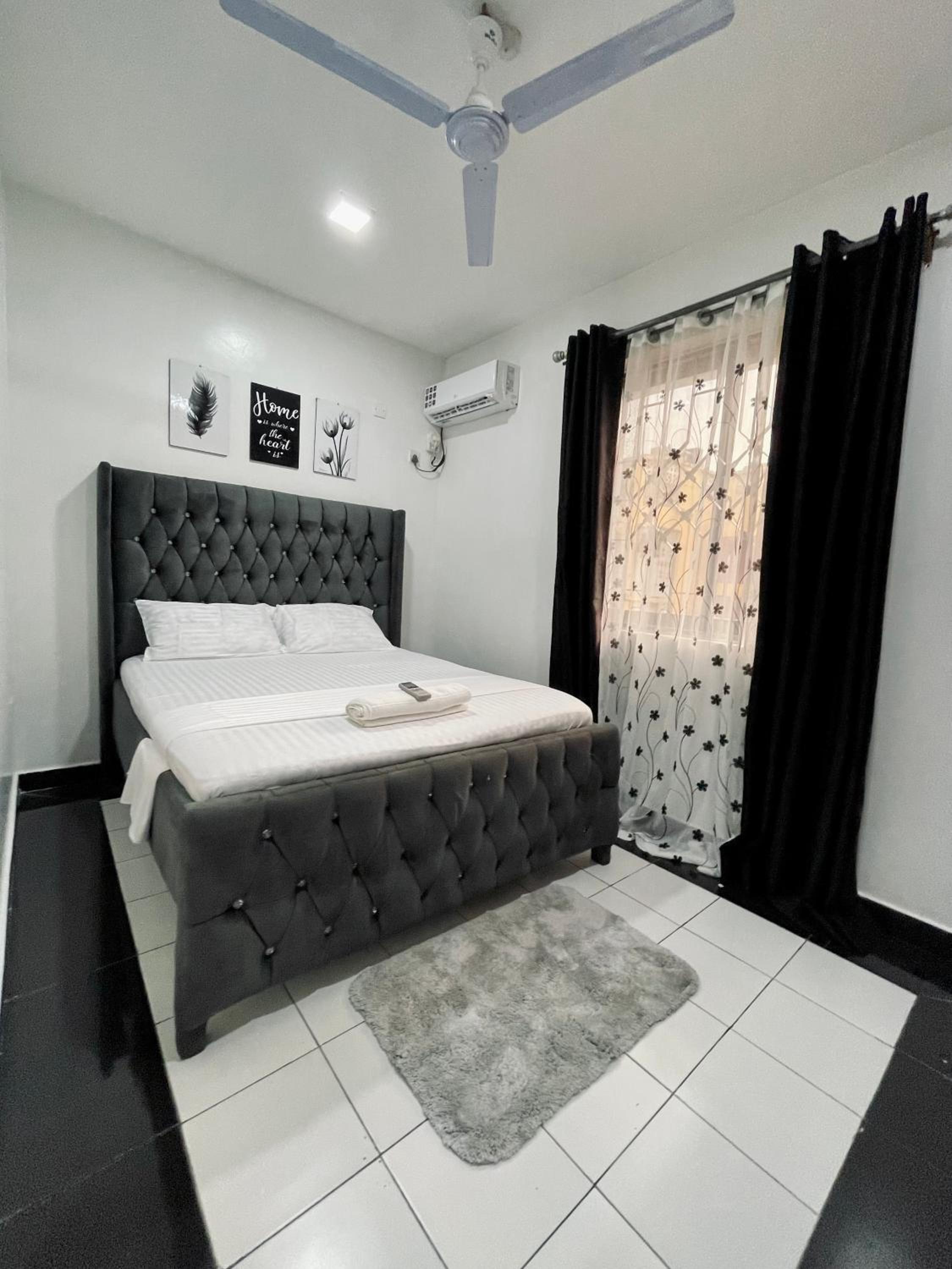 Unique apartment with AC view 3