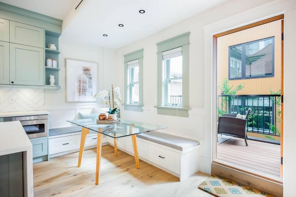 Easeful 2 Bedroom Unit Near English Bay