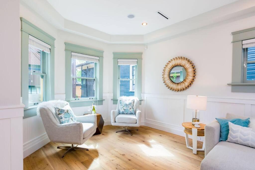 Easeful 2 Bedroom Unit Near English Bay