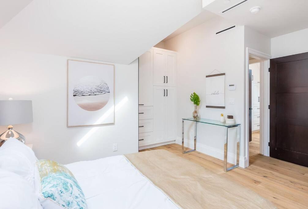 Easeful 2 Bedroom Unit Near English Bay