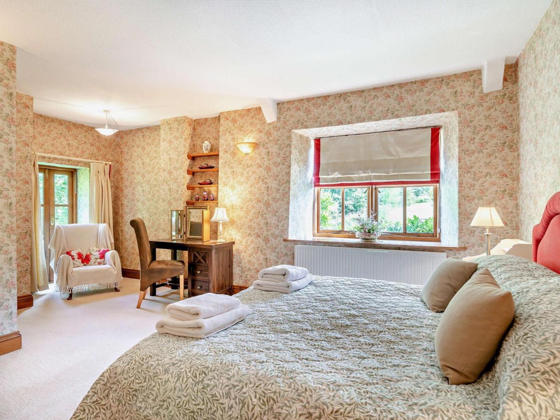 4 Bed in Charmouth THEFA view 2