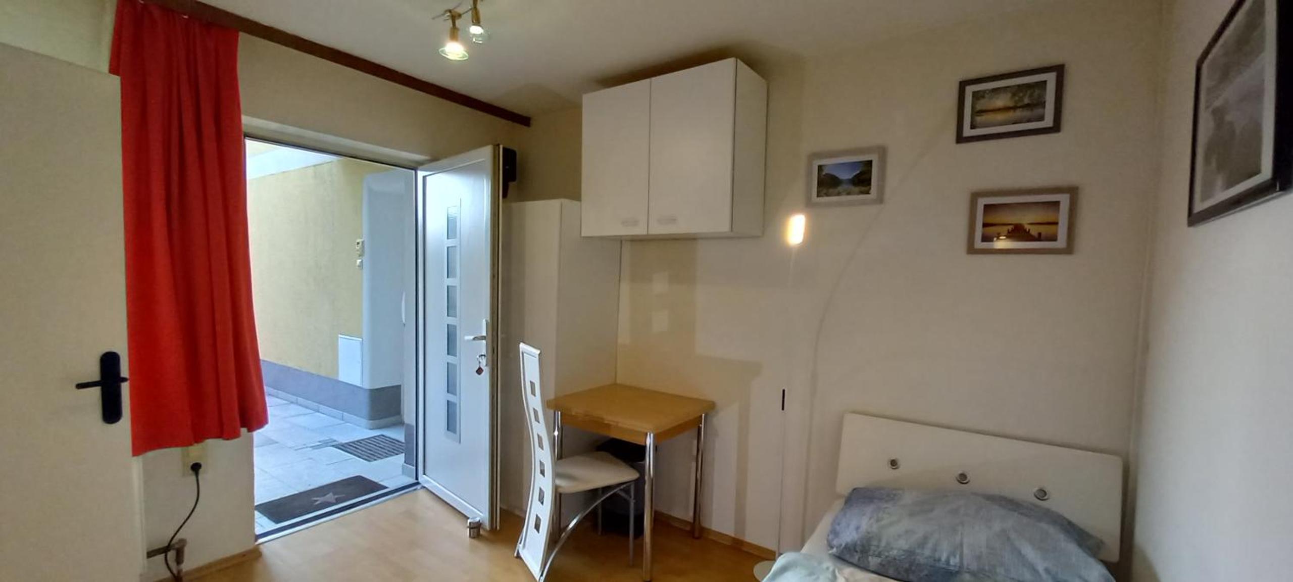 Topwohnung 45m2 oder weißes Budget Zimmer 15 m2 - Nähe Grünberg