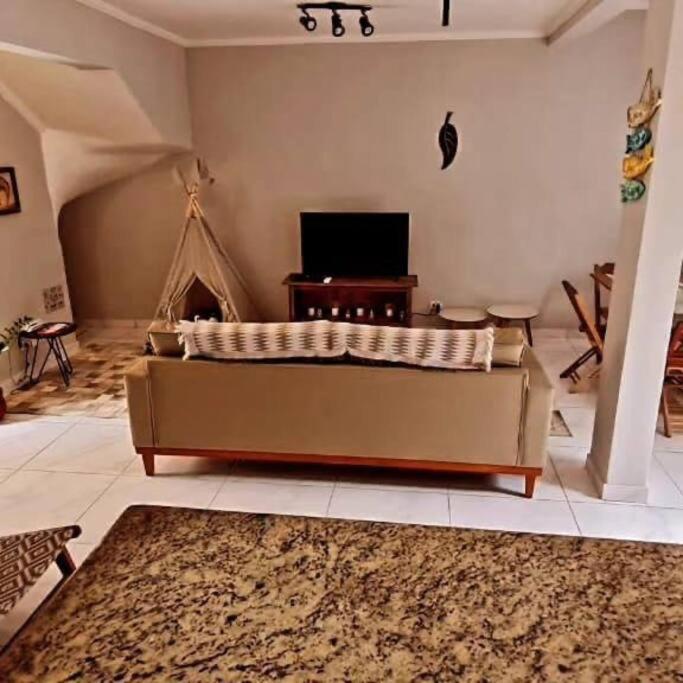 Casa em condomínio próximo à praia