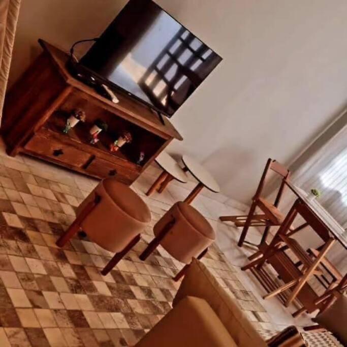 Casa em condomínio próximo à praia