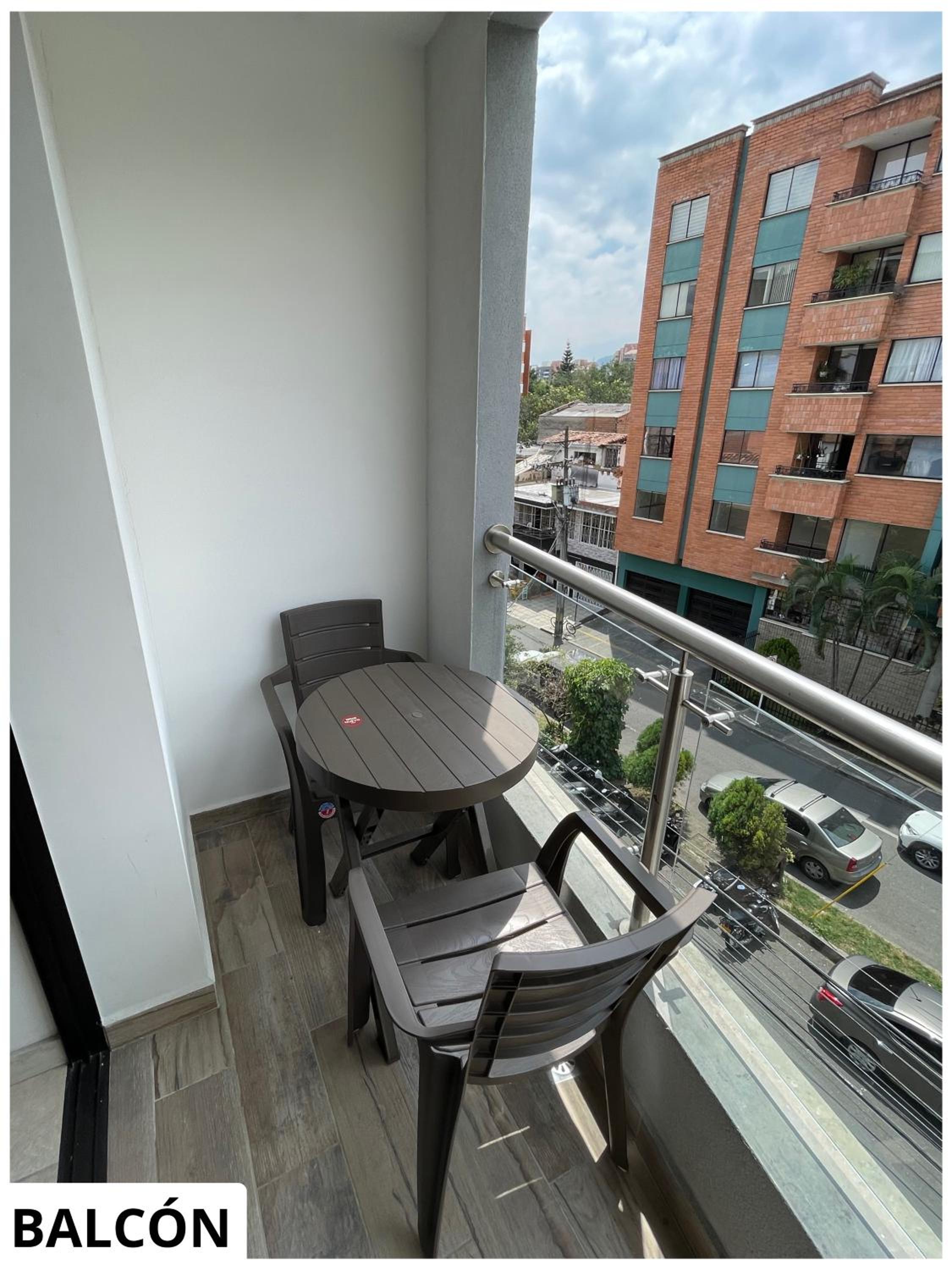 Apartamento en Laureles-Medellin Cerca a la 70 Amoblado 402