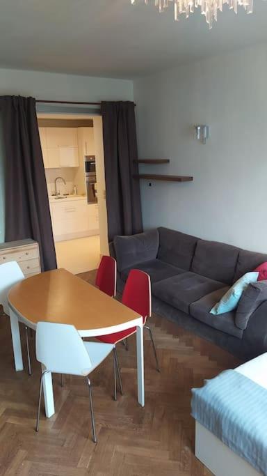 Spacious modern 3 bedroom aparment