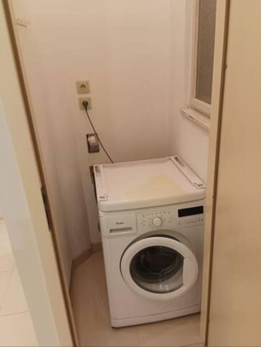 Spacious modern 3 bedroom aparment