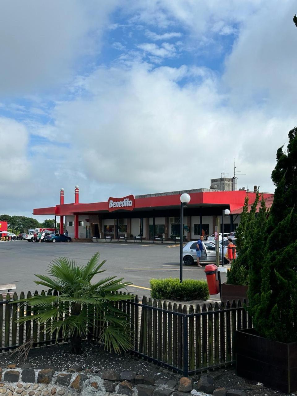 Hotel In Box - Parada Benedita