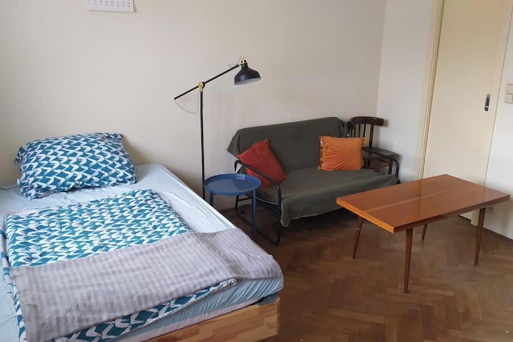 Spacious modern 3 bedroom aparment