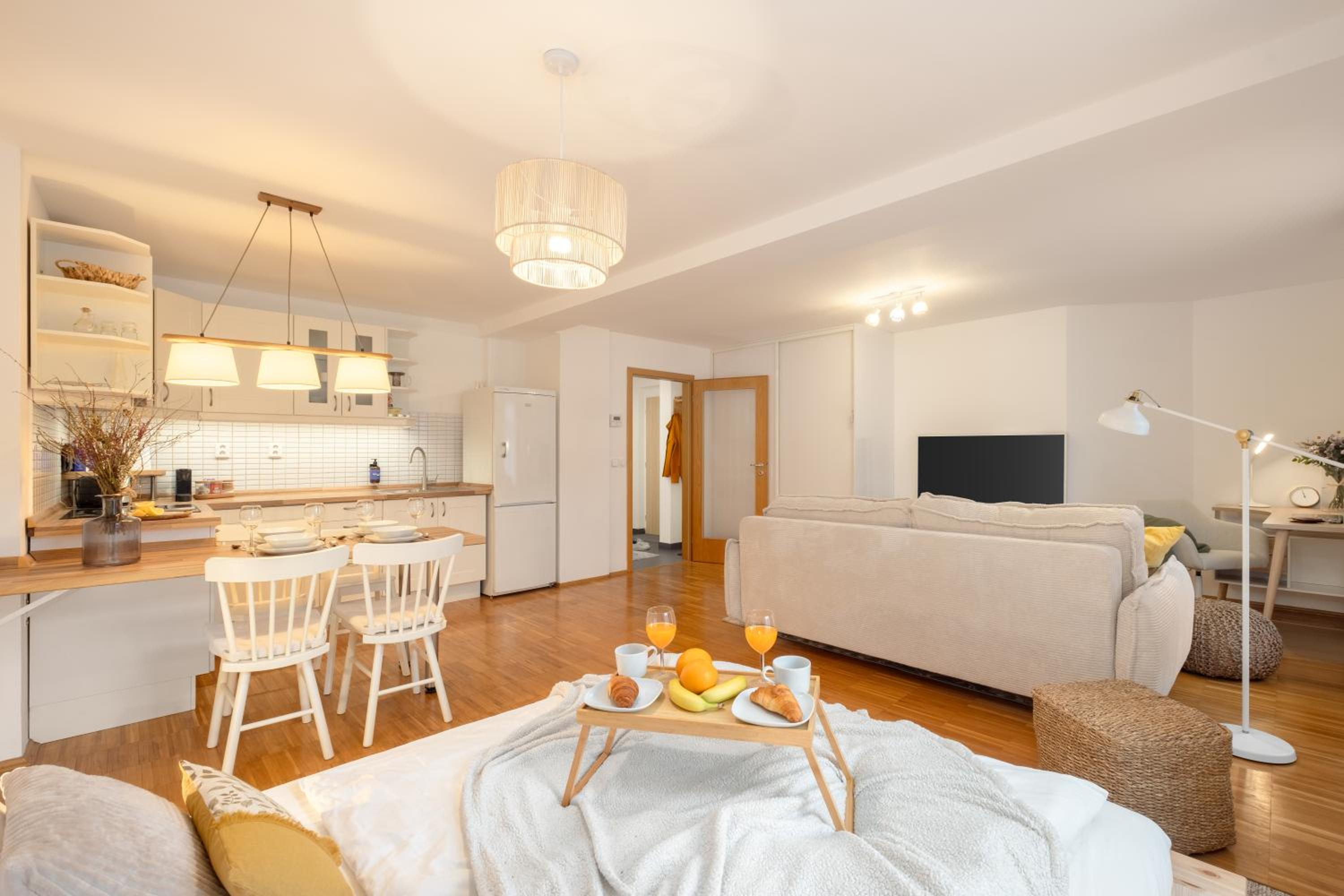 Prague Days - Studio with Workspace by TV Tower in Žižkov