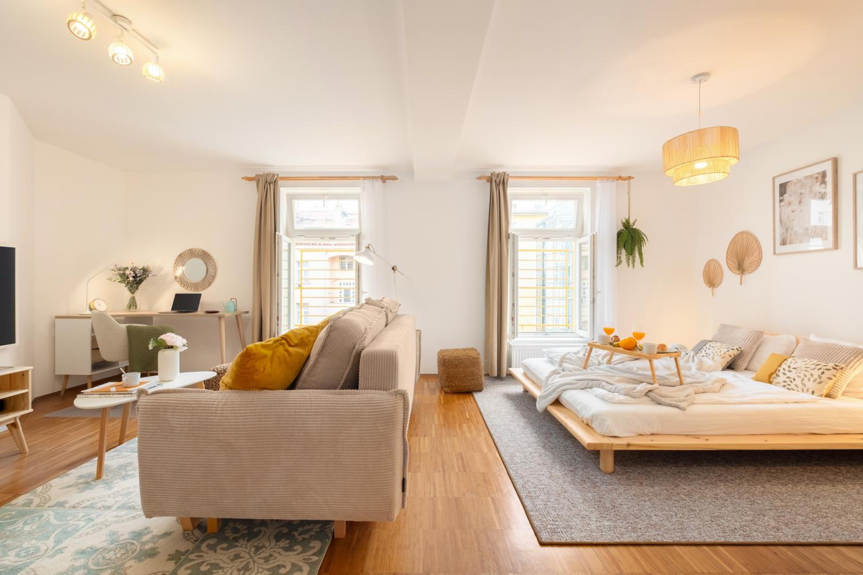 Prague Days - Studio with Workspace by TV Tower in Žižkov