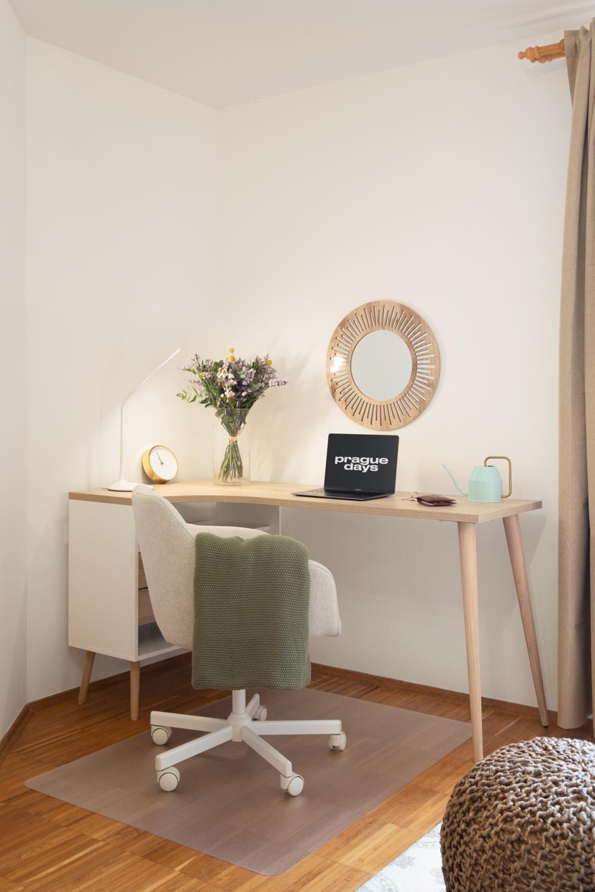 Prague Days - Studio with Workspace by TV Tower in Žižkov