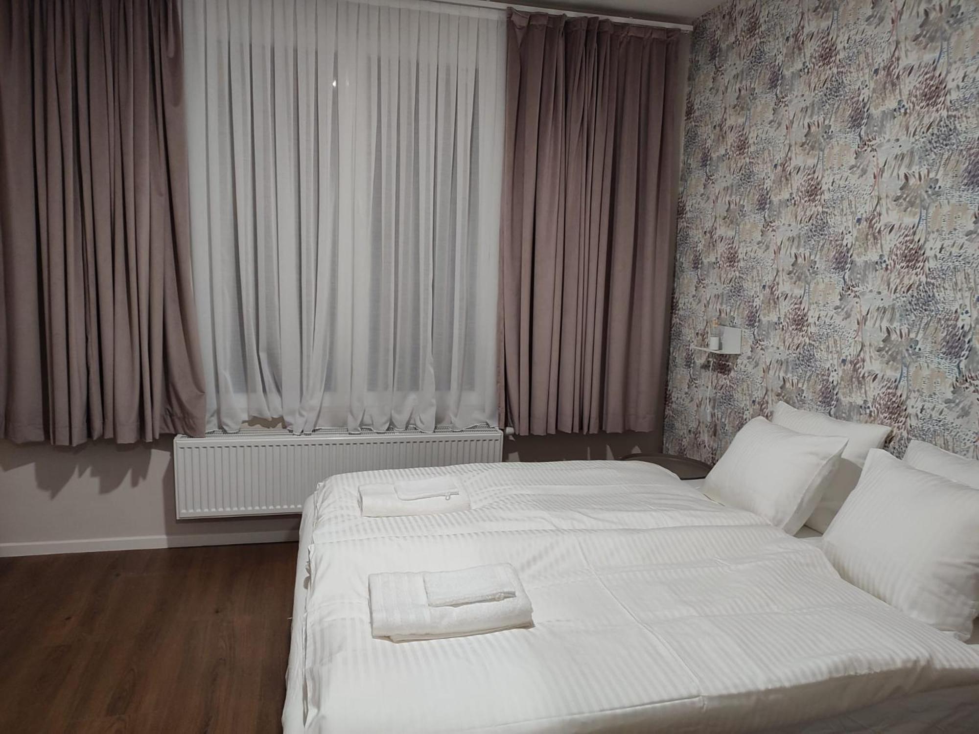 Meir's apartment