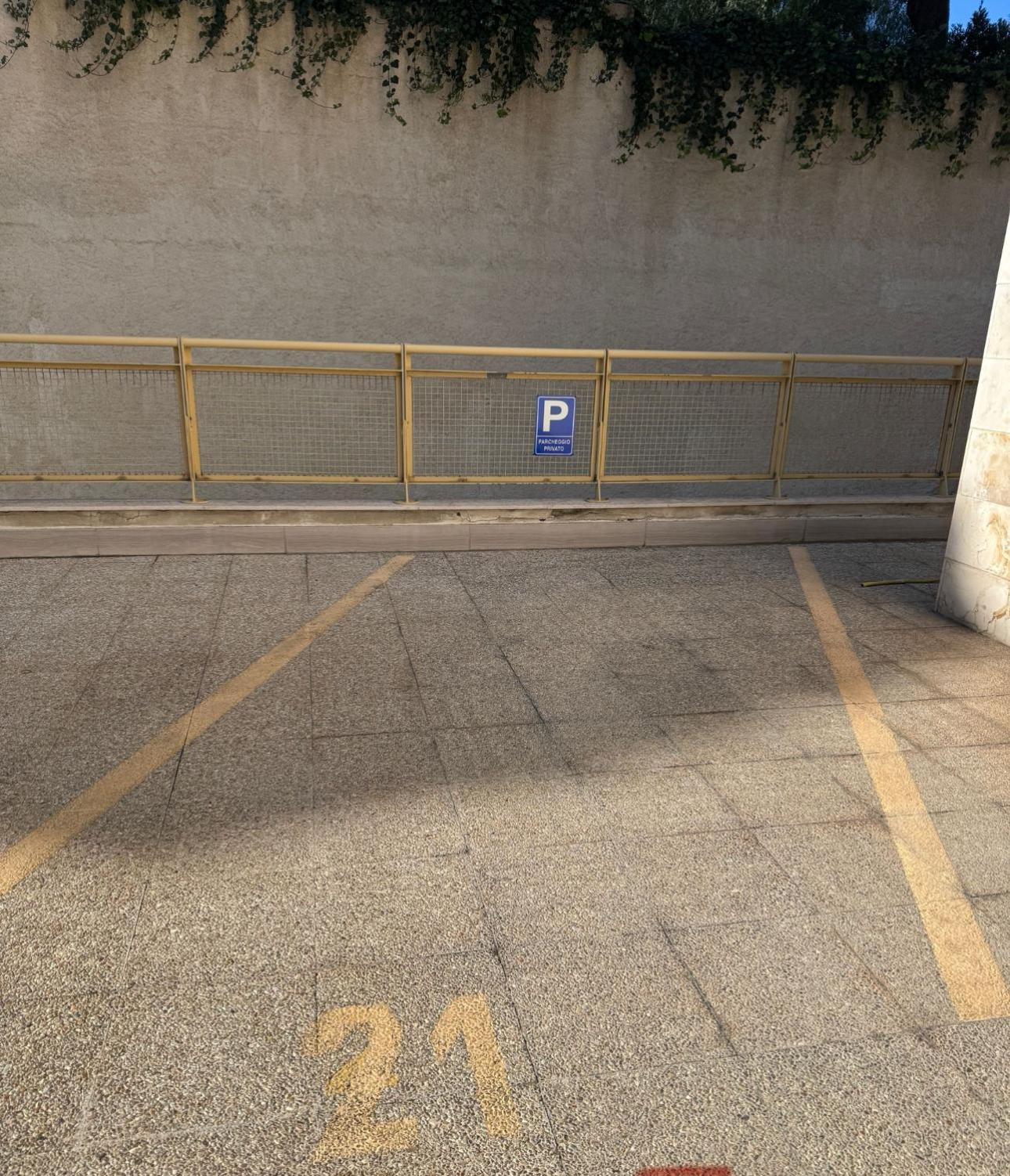 Best Stay-Apartments in Capruzzi with private parking