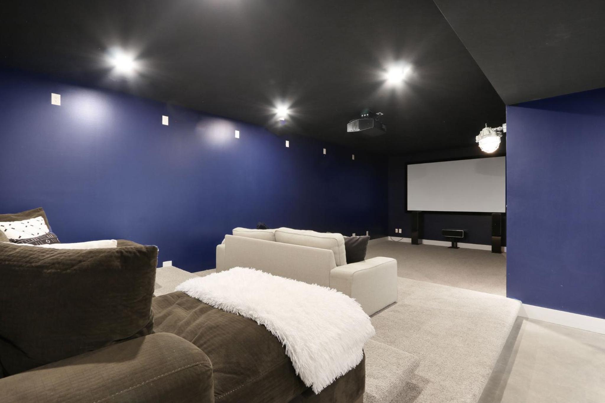 Dahlia by Dwell Vacations view 2