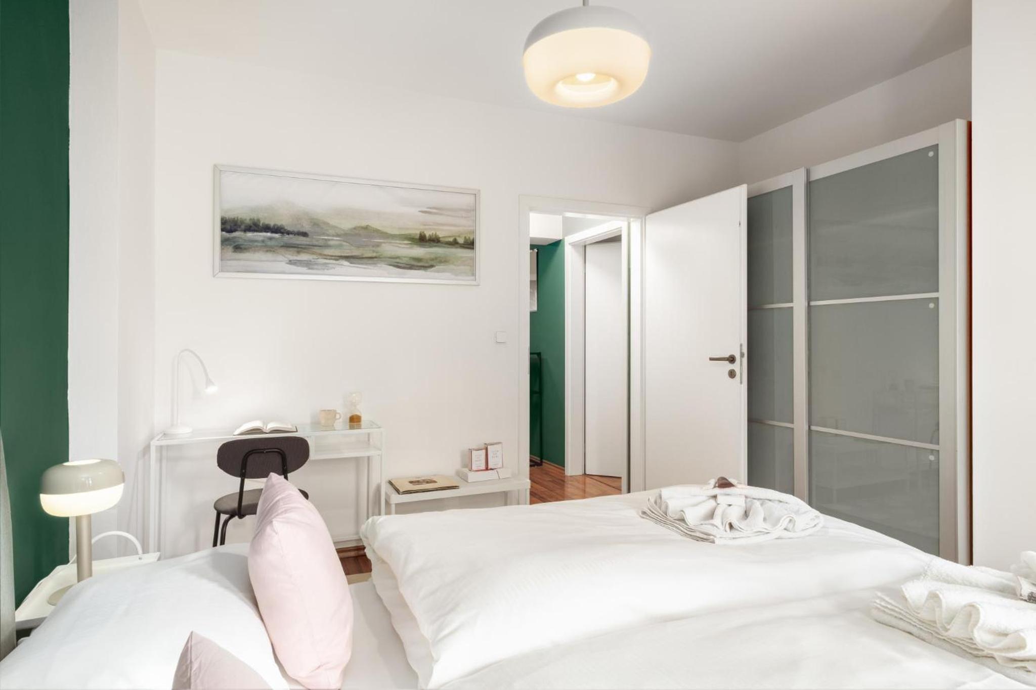 Prague Days - Modern Apartments just 7 min from Wenceslas Square