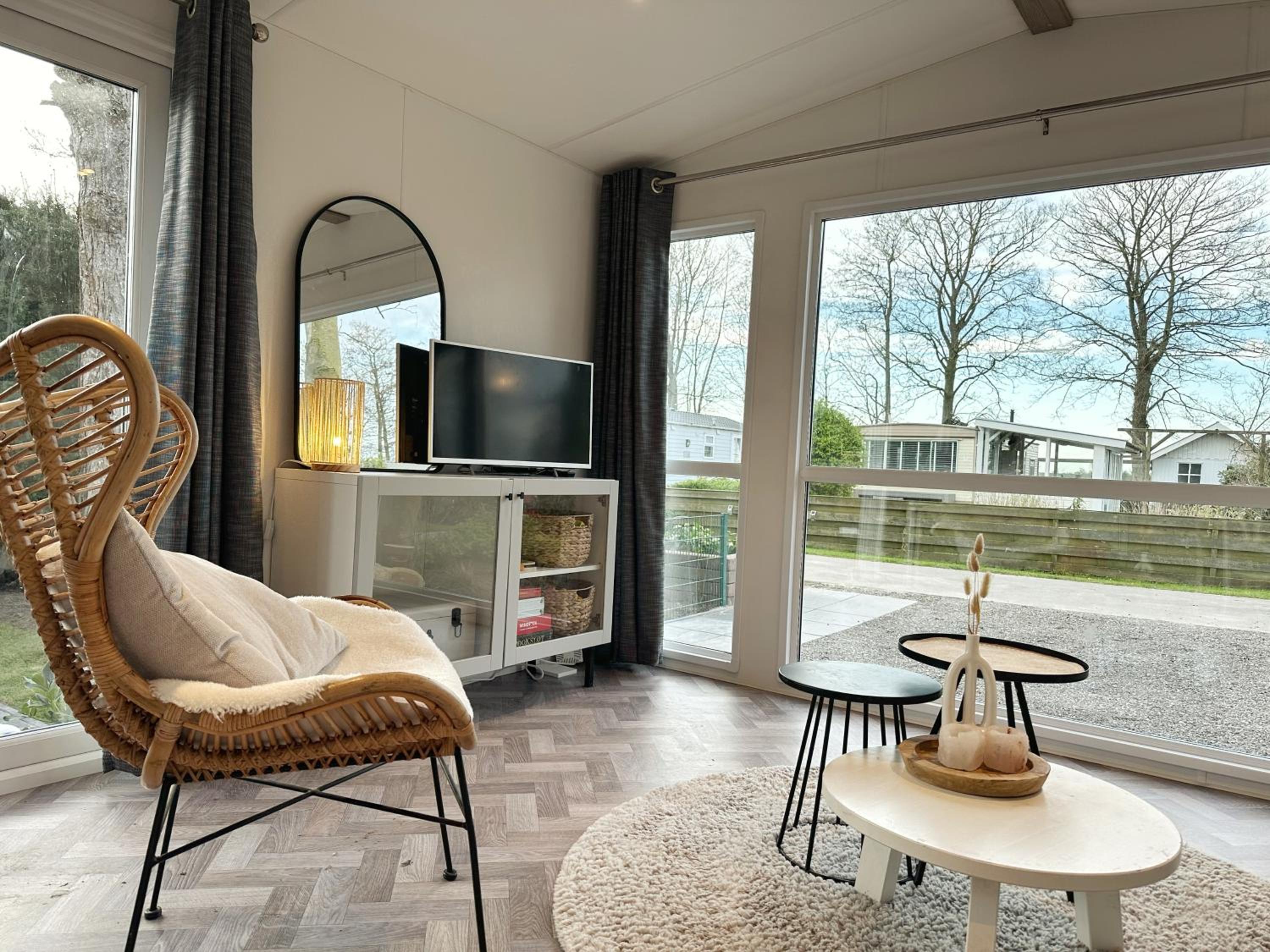 Chalet 531a op Recreatiepark De Wielen view 4