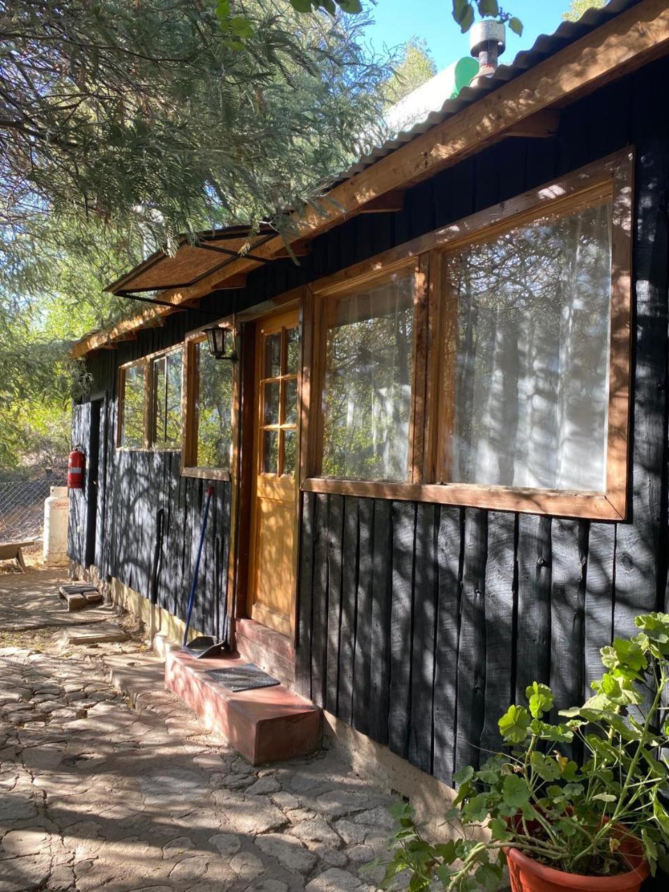 Cabañas Parque Almendro
