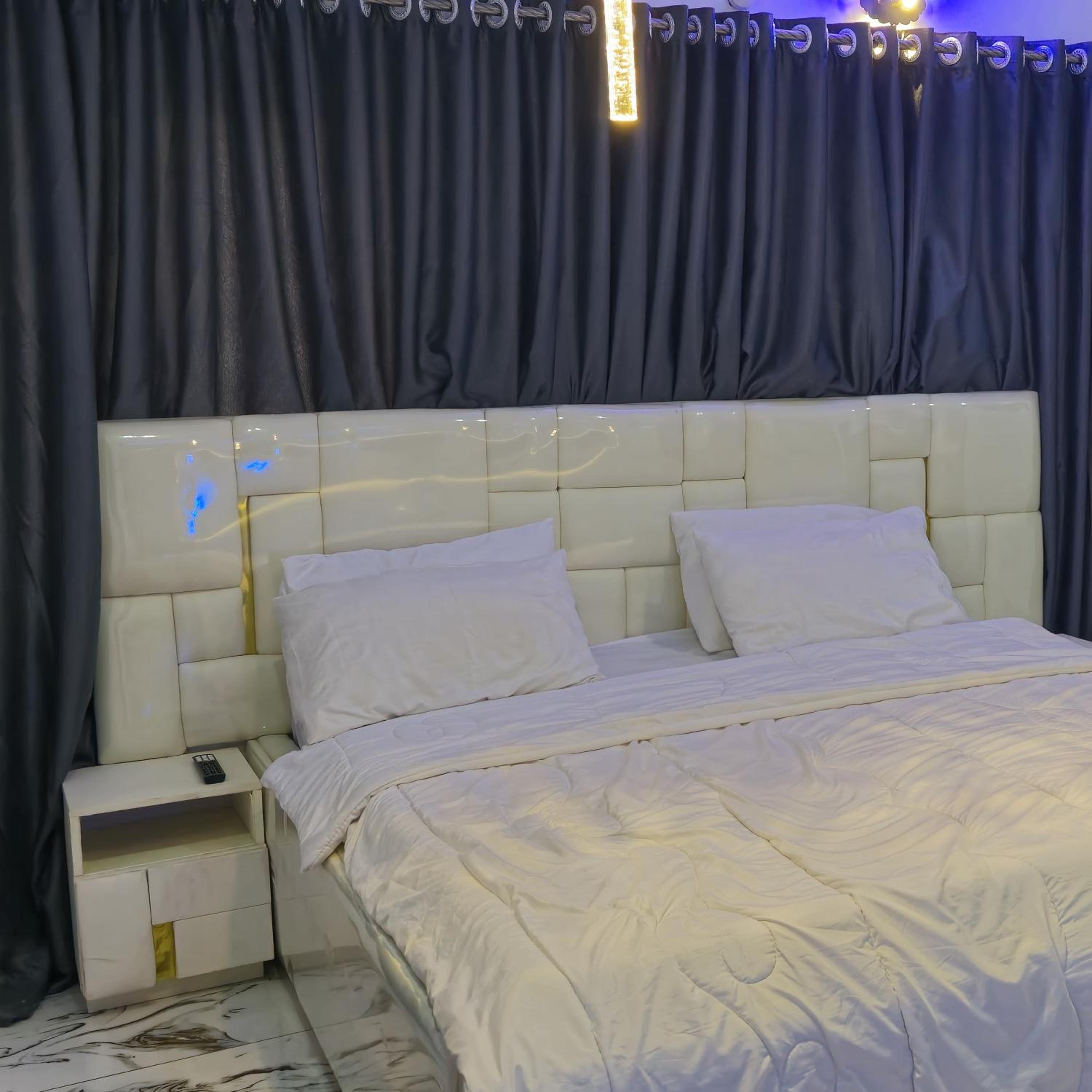 S&A Lump Apartments, Enugu, Nigeria view 4
