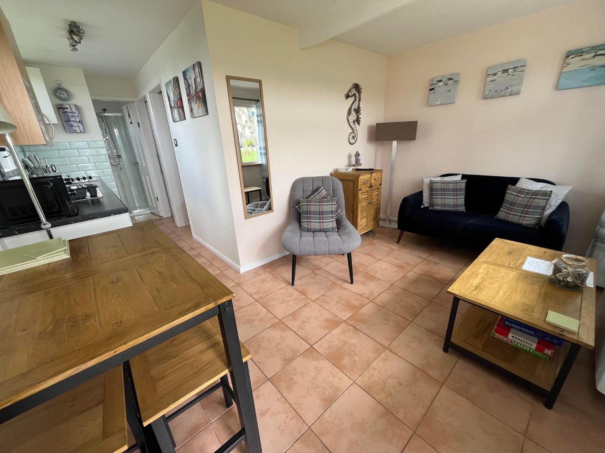 226, Two bed newly refurbished detached chalet on Sund0wner Holiday Park - Sleeps 4, pet friendly - bed linen, towels plus electricity all included view 2