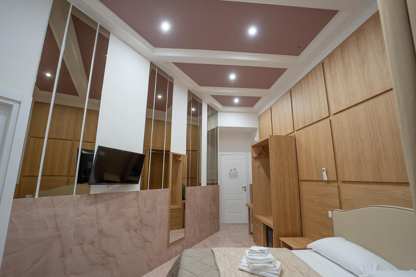 PC Boutique H, Sea View by ClaPa group