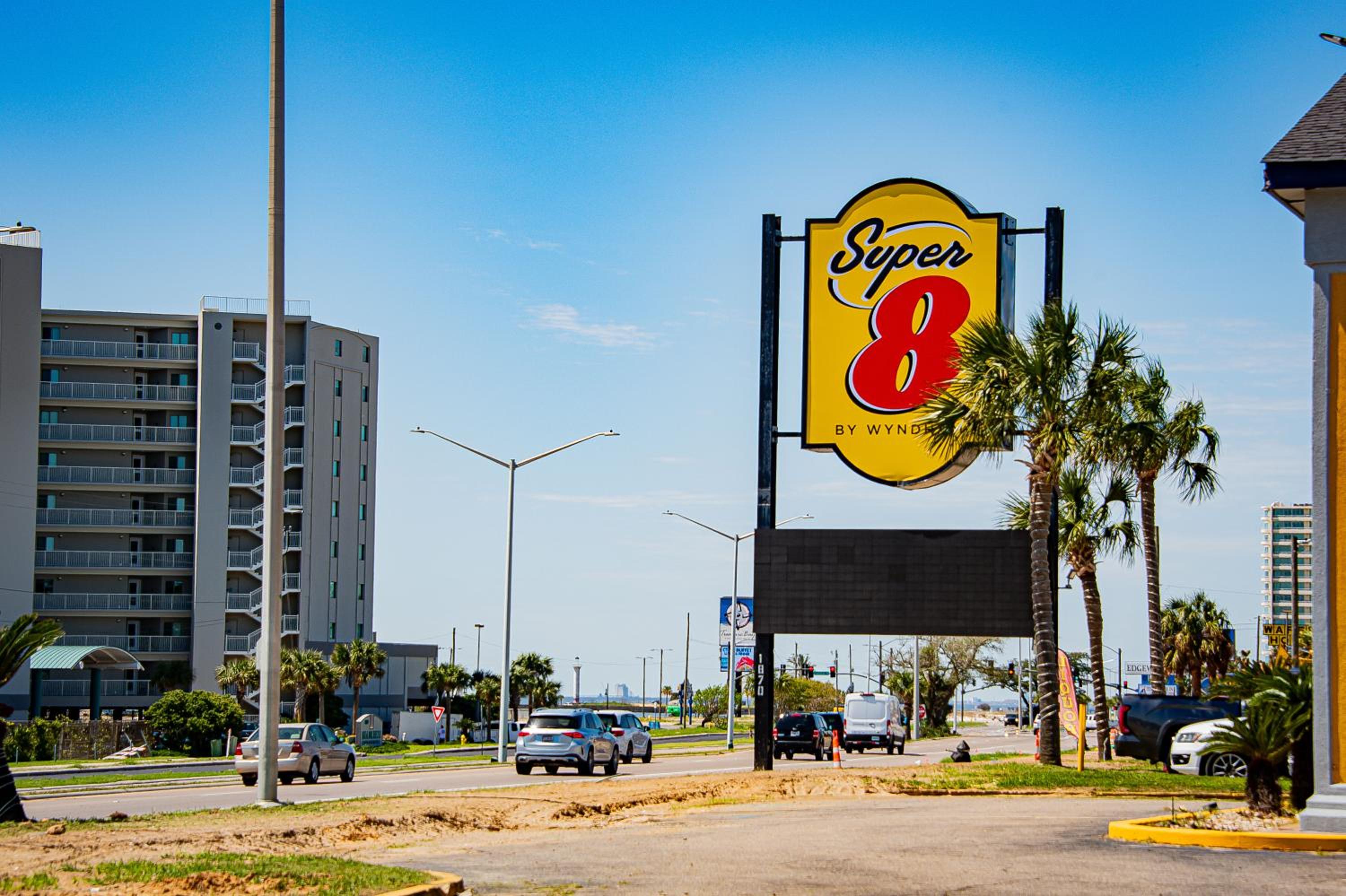 Super 8 by Wyndham Biloxi at the Beach view 5