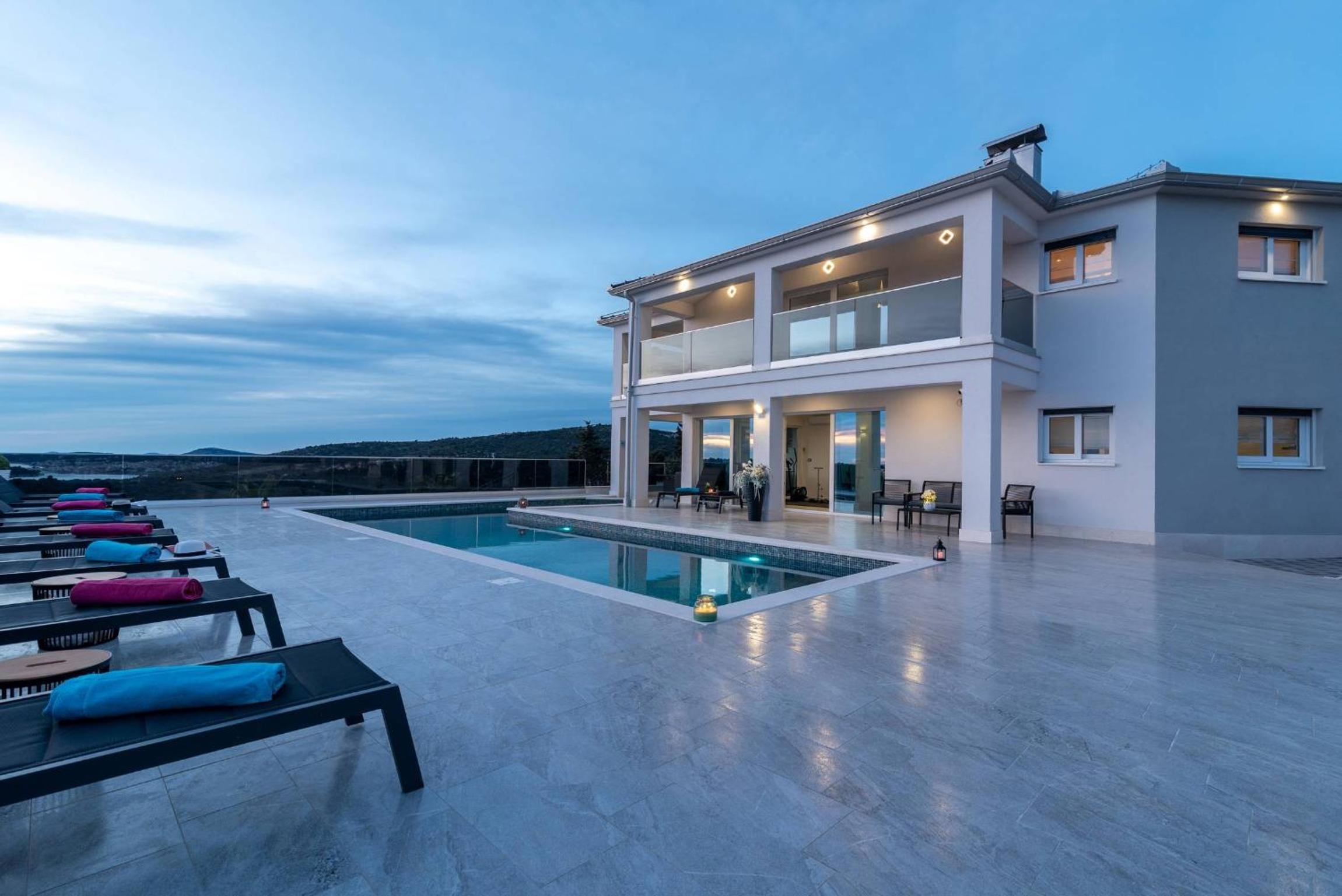 Luxury Villa Harmonia