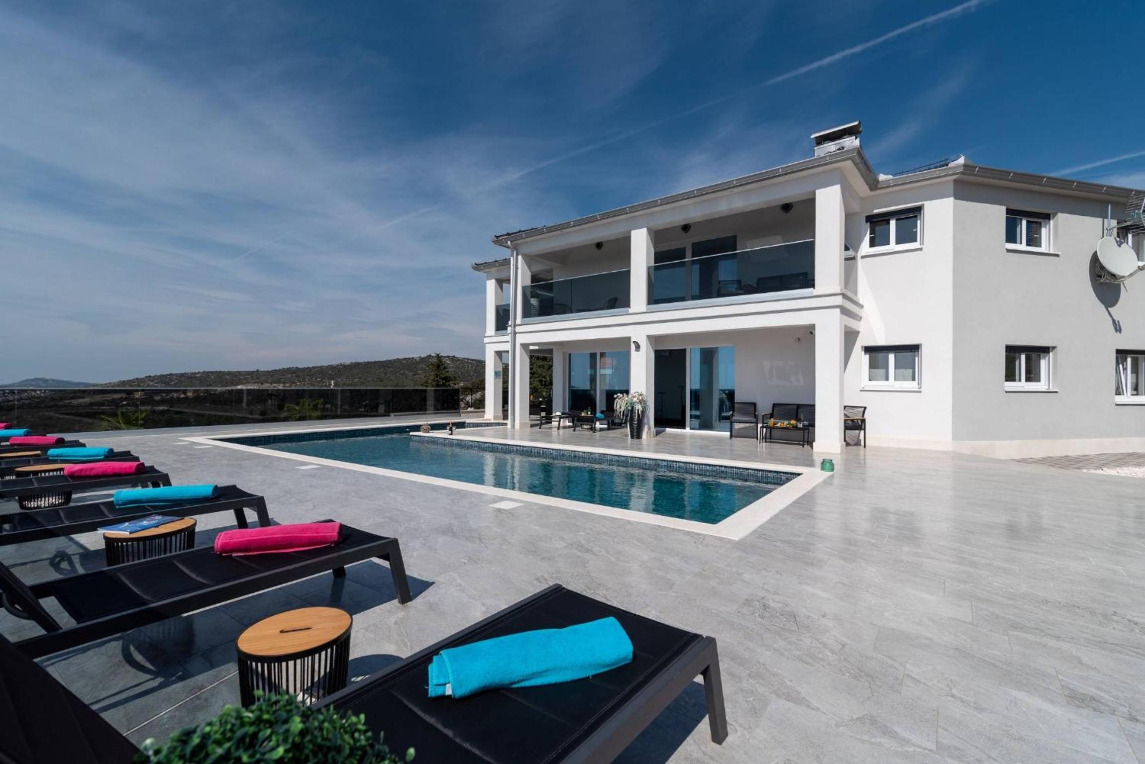 Luxury Villa Harmonia