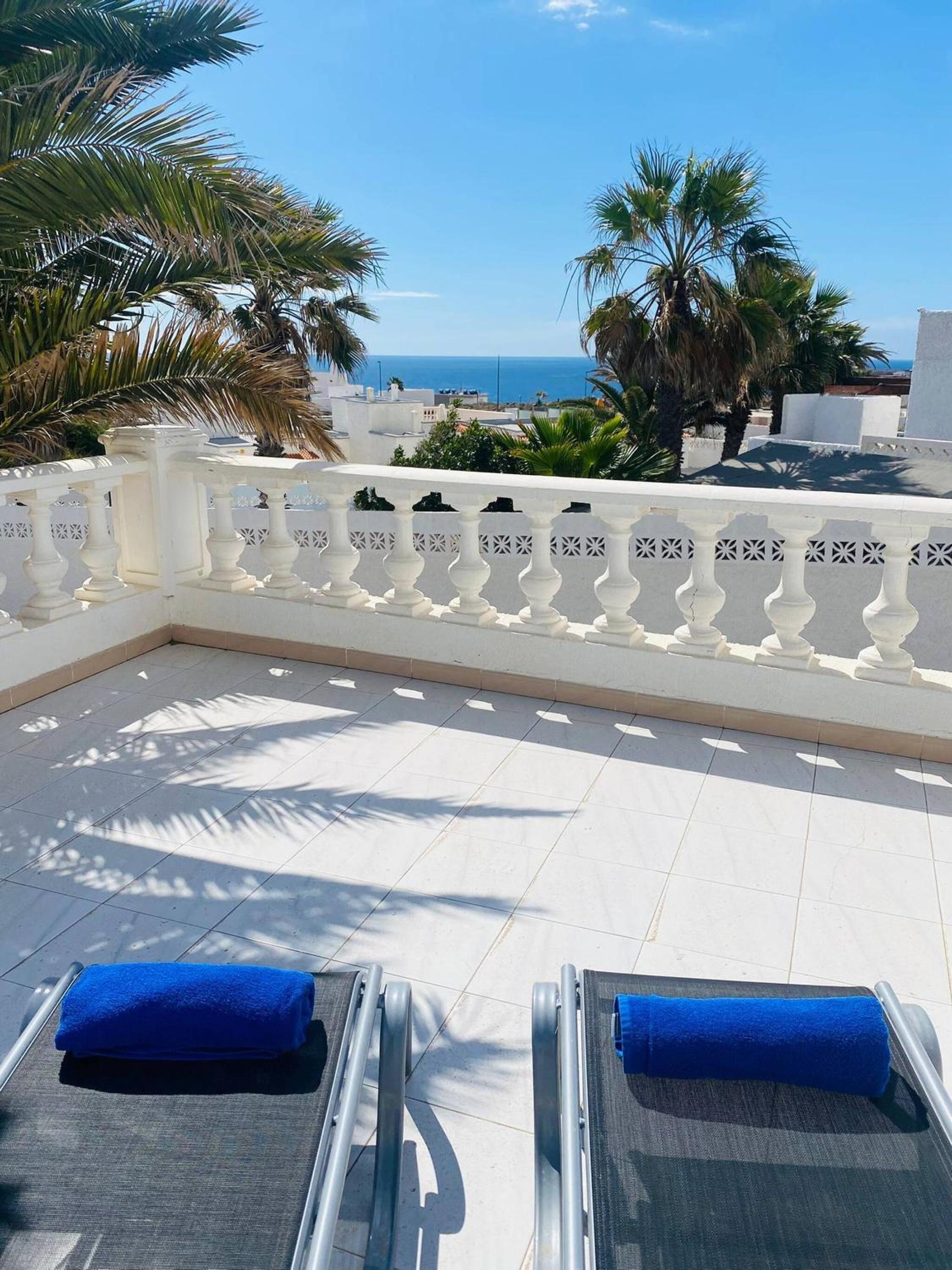Beautiful Villa Duque with Pool in Poris Abona and Parking