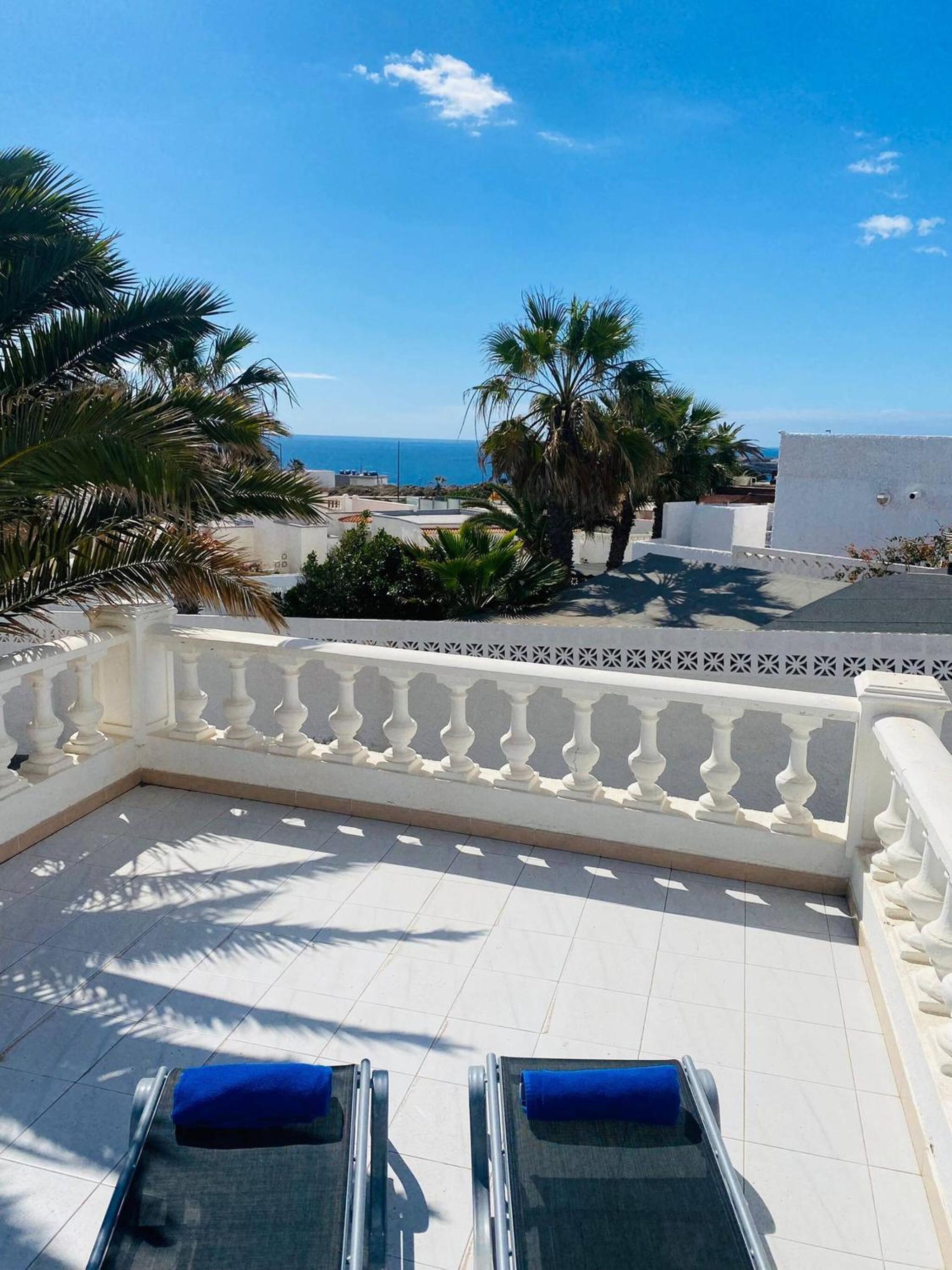 Beautiful Villa Duque with Pool in Poris Abona and Parking