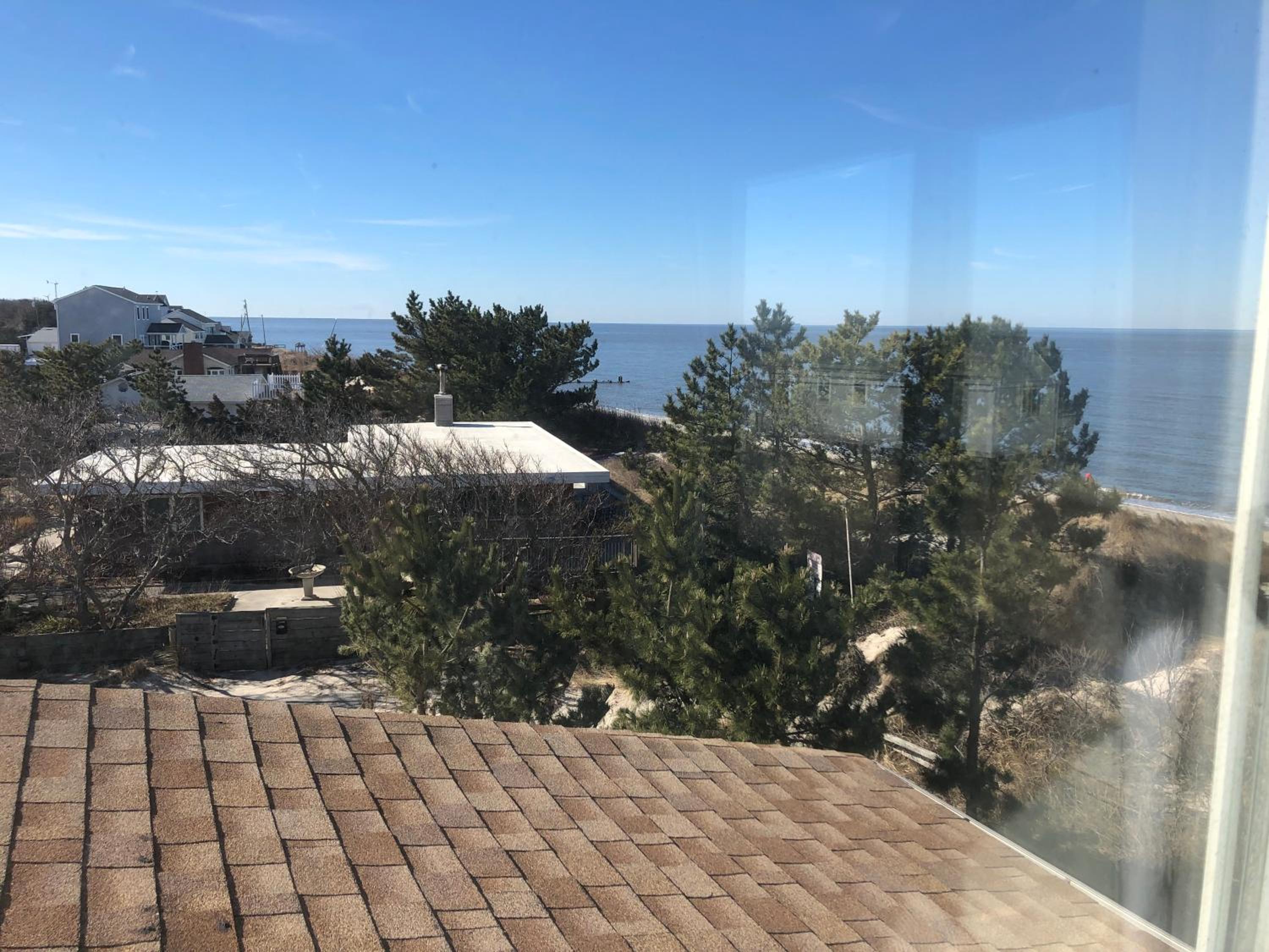SEASIDE SERENITY BEACH FRONT HOME view 3