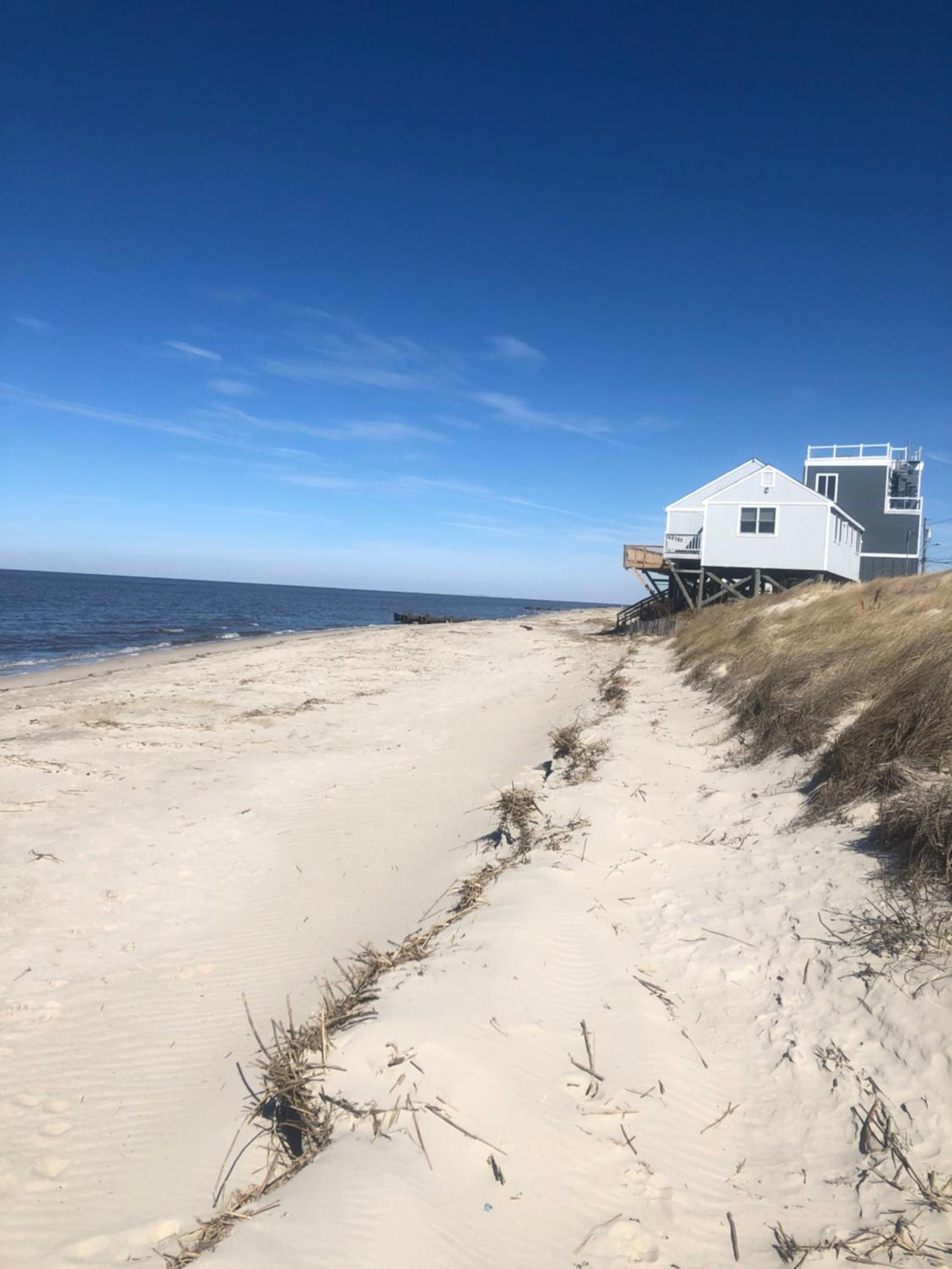 SEASIDE SERENITY BEACH FRONT HOME view 4