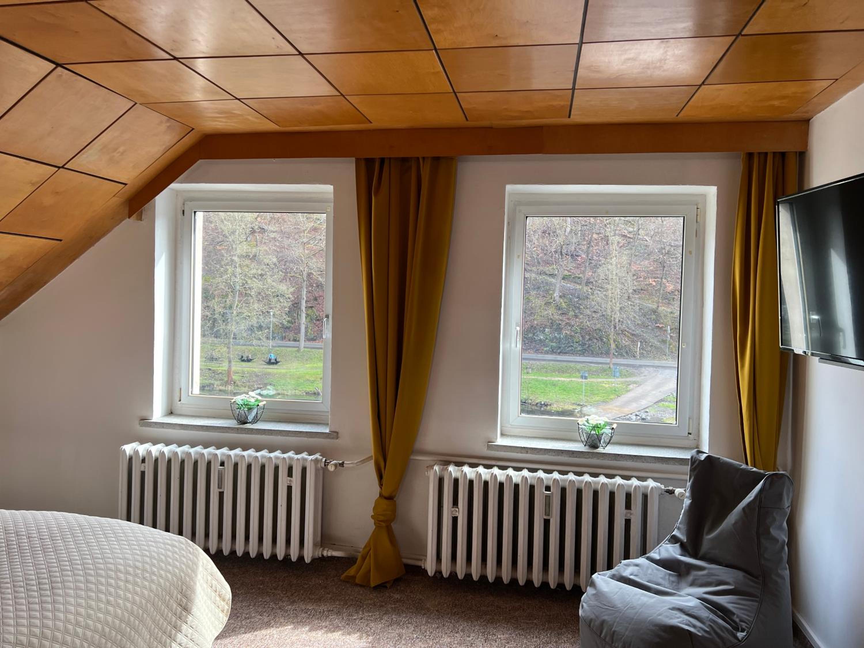 Pension Sternschnuppe, Treseburg Harz, unmittelbar am Wasser