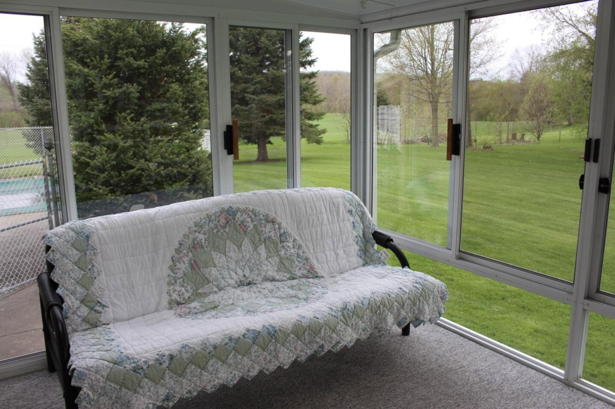 Karen's Country Cottage - Property Image 46