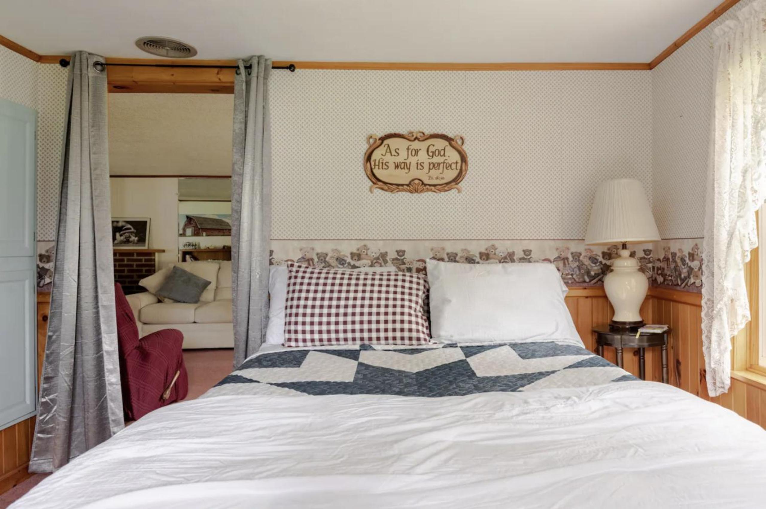 Karen's Country Cottage - Property Image 54