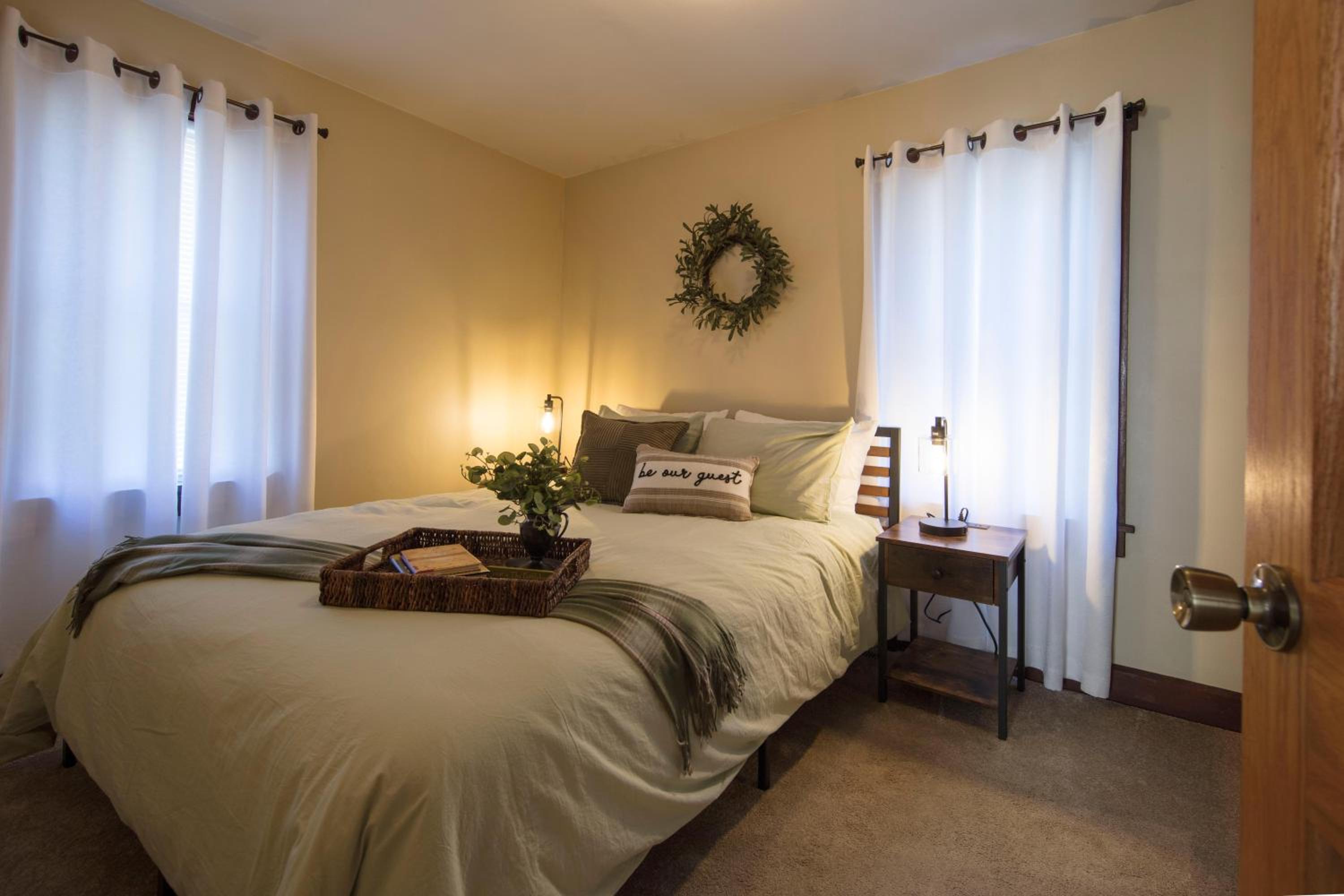 Wayfarer Inn view 4